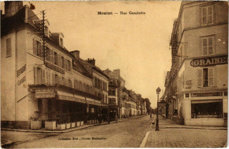Carte postale ancienne Meulan - Rue Gambetta