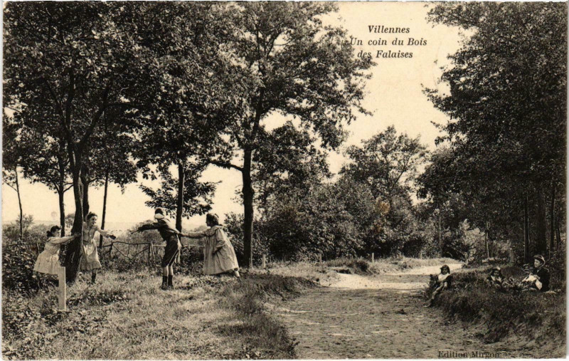 Carte postale ancienne Villennes - Un coin du Bois des Falaises