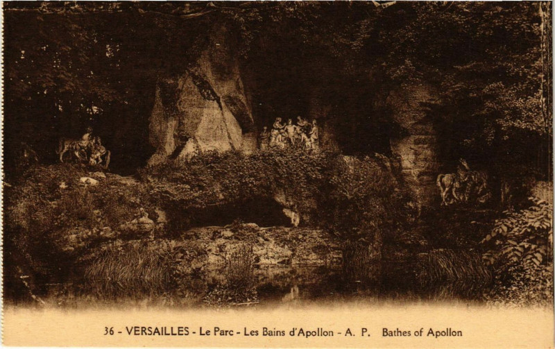Carte postale ancienne Versailles - Le Parc --les-Bains d'Apollon à Versailles