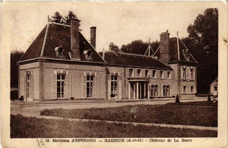Carte postale ancienne Env. d'Epernon - Razieux - Chateau de La Baste