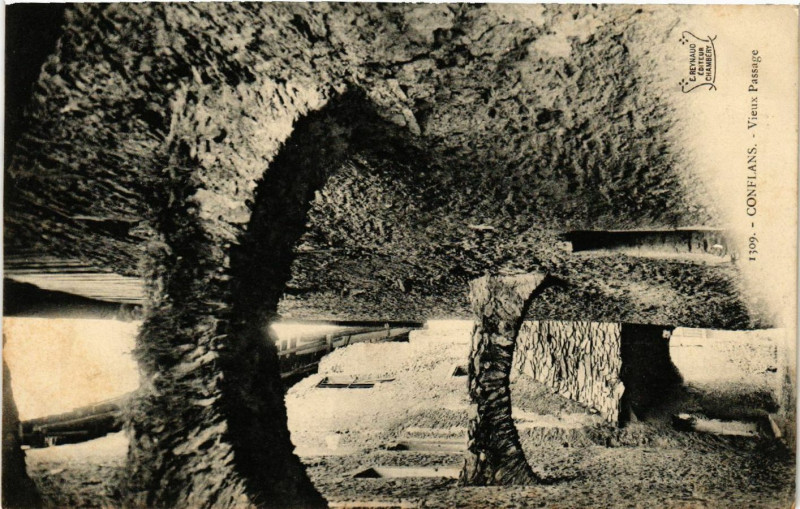 Carte postale ancienne Conflans - Vieux Passage