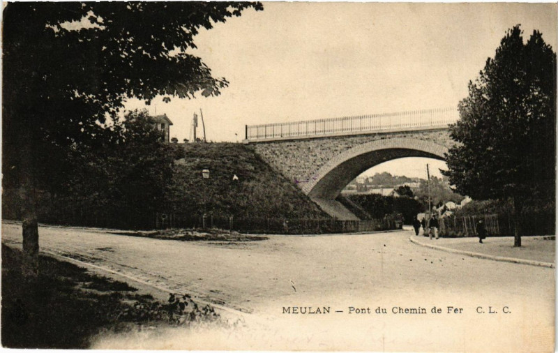 Carte postale ancienne Meulan - Pont du Chemin de Fer