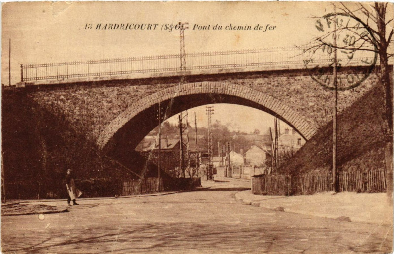 Carte postale ancienne Hardricourt - Pont du chemin de fer à Hardricourt