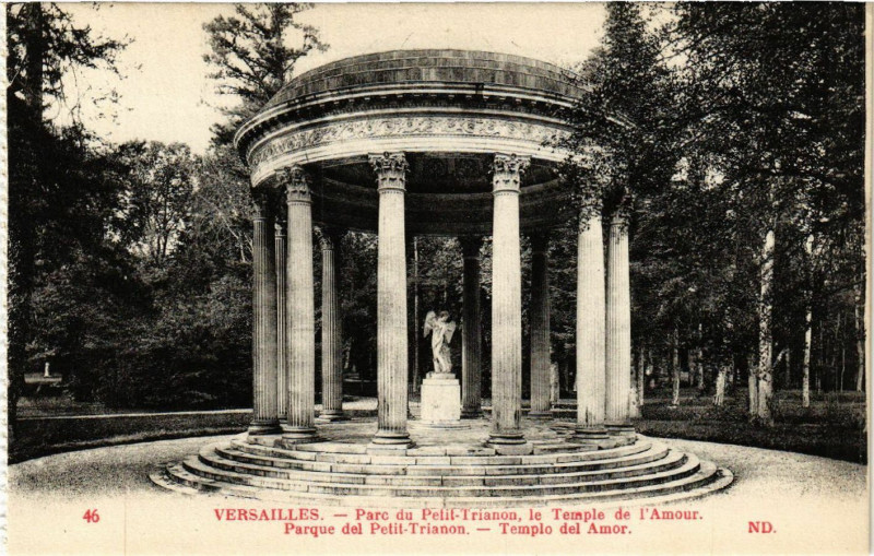 Carte postale ancienne Versailles - Palais de Petit-Trianon le Temple de l'Amour à Versailles