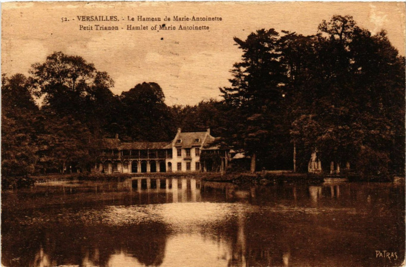 Carte postale ancienne Versailles Le Hameau de Marie-ANTOINEtte Petit Trianon Hamlet à Versailles