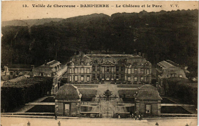Carte postale ancienne Vallée de Chevreuse - Dampierre - Le Chateau et le Parc à Chevreuse