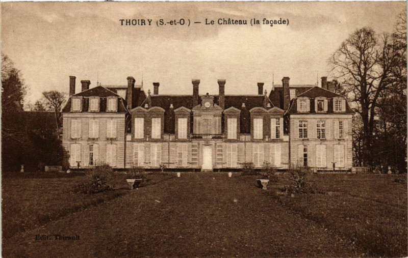 Carte postale ancienne Thoiry - Le Chateau (la facade) à Thoiry