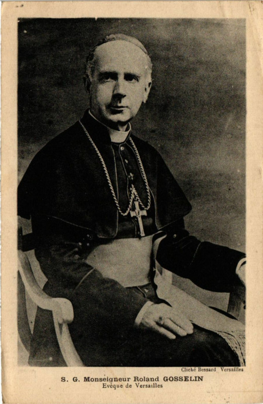 Carte postale ancienne S.G. Monseigneur Roland Gosselin - Eveque de Versailles à Versailles