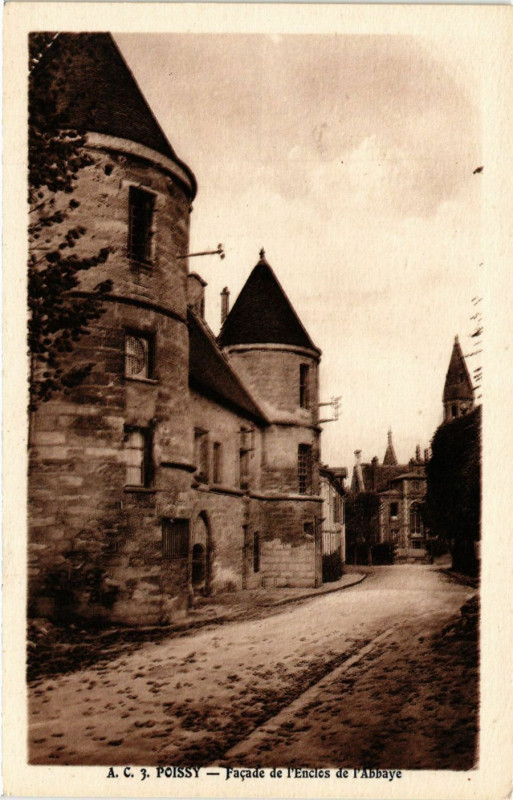 Carte postale ancienne Poissy - Facade de l'Enclos de l'Abbaye à Poissy