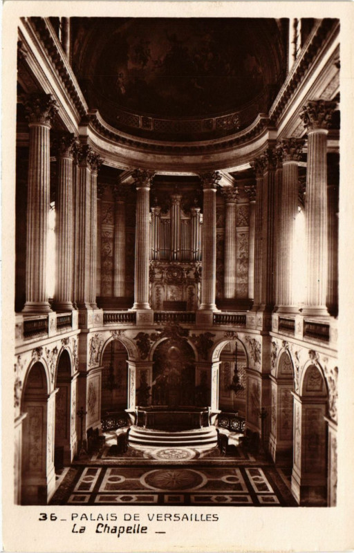 Carte postale ancienne Palais de Versailles - La Chapelle à Versailles