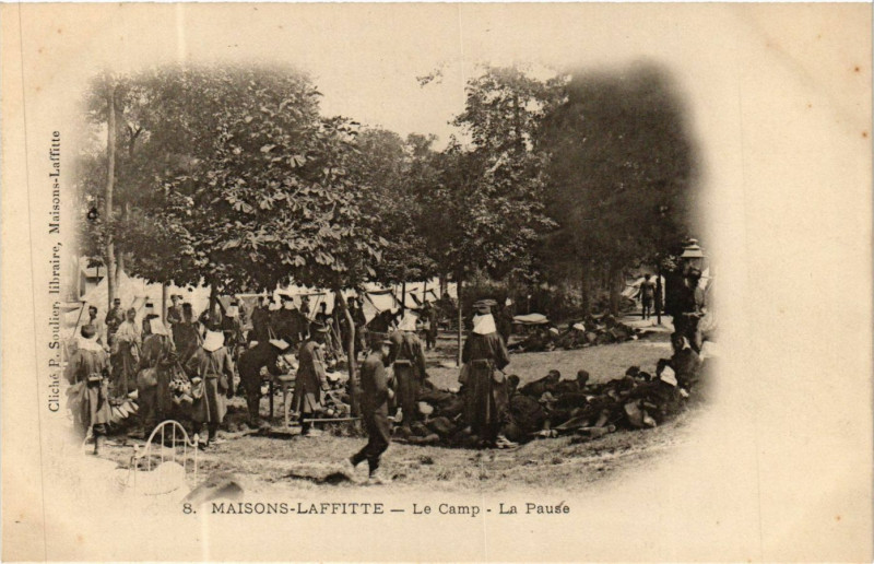 Carte postale ancienne Maisons-Laffitte - Le Camp - La Pause à Maisons-Laffitte