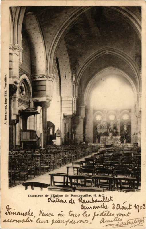 Carte postale ancienne Interieur de l'Eglise de Rambouillet à Rambouillet