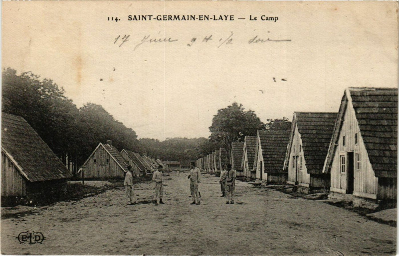 Carte postale ancienne Saint-Germain-en-Laye - Le Camp à Saint-Germain-en-Laye