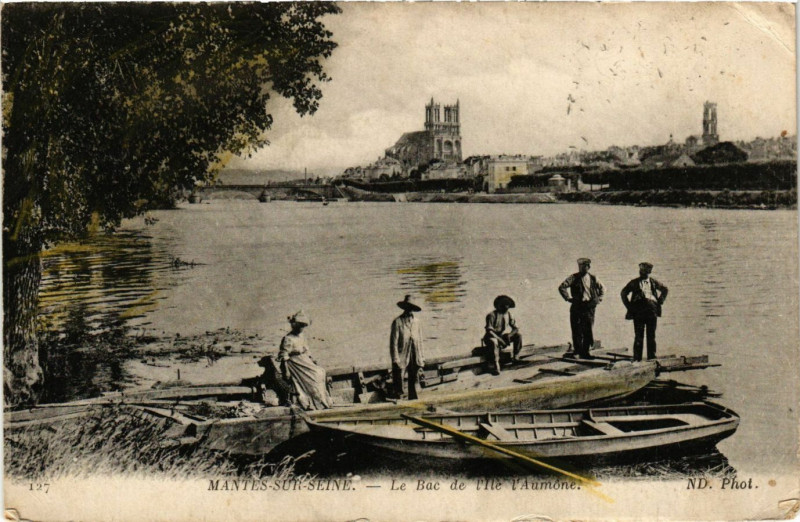 Carte postale ancienne Mantes-sur-Seine - Le Bac de l'Ile l'Aumone