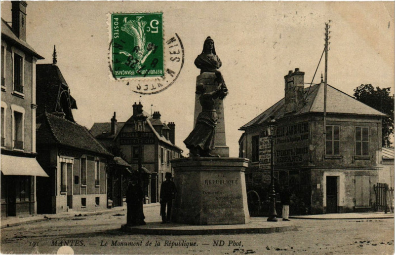 Carte postale ancienne Mantes - Le Monument de la Republique