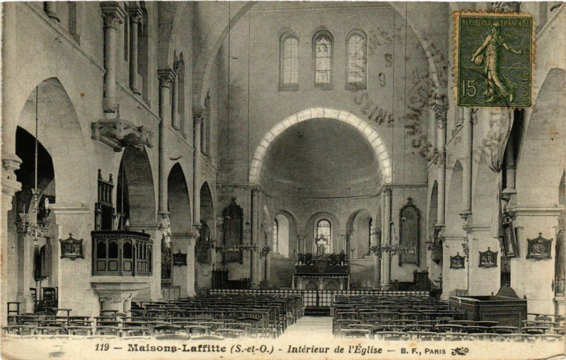 Carte postale ancienne Maisons-Laffitte - Interieur de l'Eglise à Maisons-Laffitte