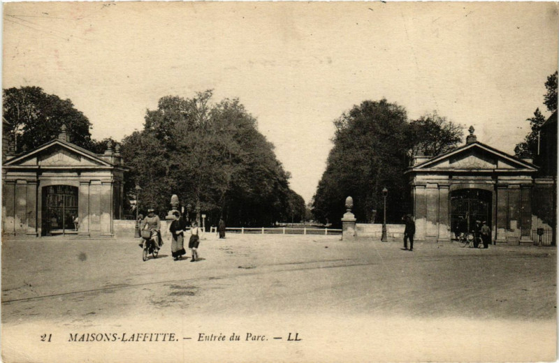Carte postale ancienne Maisons-Laffitte - Entrée du Parc à Maisons-Laffitte