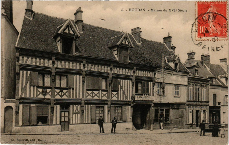 Carte postale ancienne Houdan - Maison du Xvi siecle à Houdan