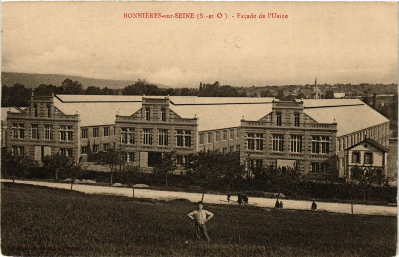 Carte postale ancienne Bonnieres-sur-Seine - Facade de l'Usine à Bonnières-sur-Seine