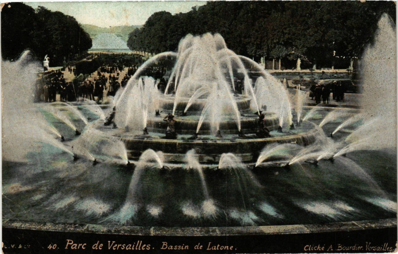 Carte postale ancienne Parc de Versailles - Bassin de Latone à Versailles