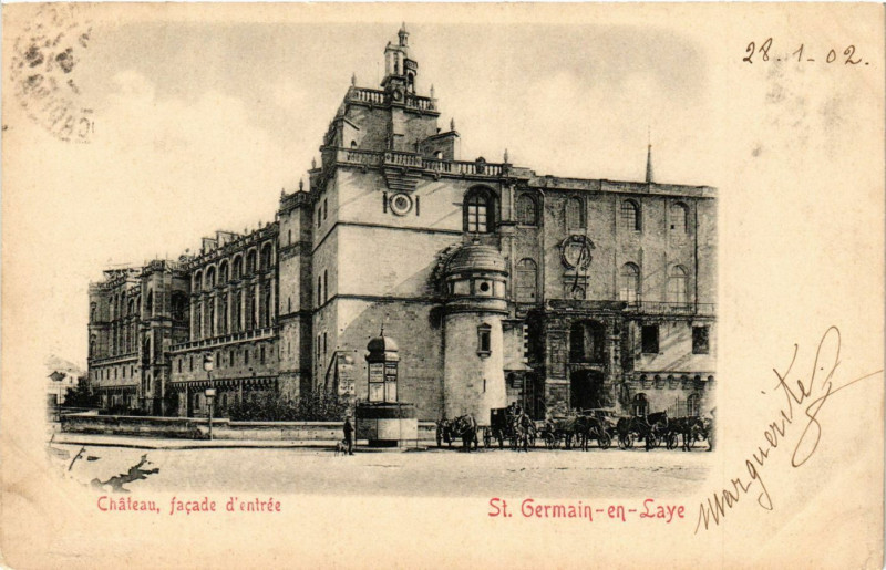 Carte postale ancienne Chateau facade d'entrée - Saint-Germain-en-Laye à Saint-Germain-en-Laye