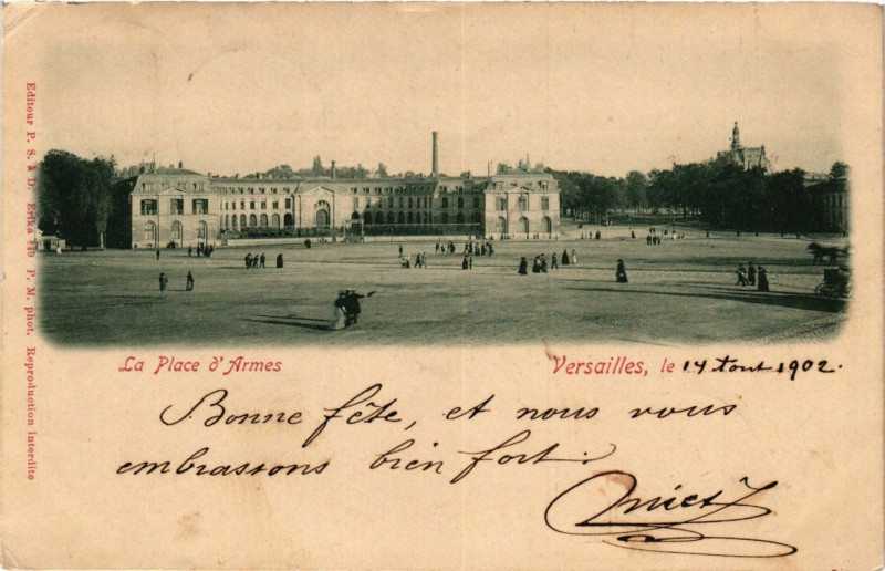 Carte postale ancienne La Place d'Armes - Versailles le à Versailles