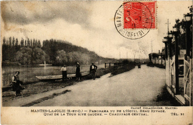 Carte postale ancienne Mantes-la-Jolie - Panorama vu de l'Hotel Beau Rivage à Mantes-la-Jolie