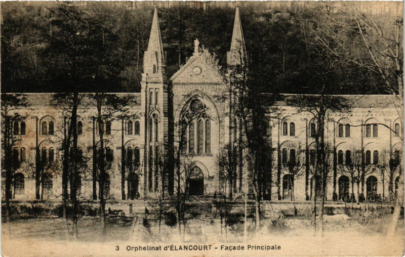 Carte postale ancienne Orphelinat d'Elancourt - Facade Principale