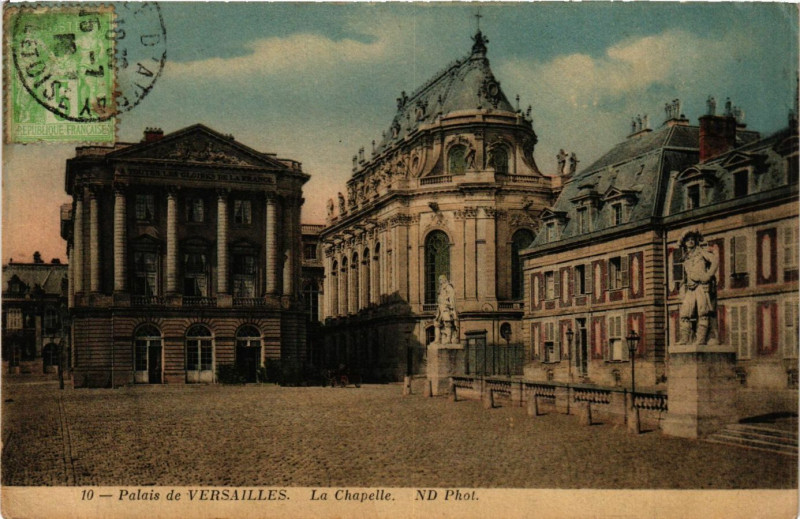 Carte postale ancienne Palais de Versailles - La Chapelle à Versailles