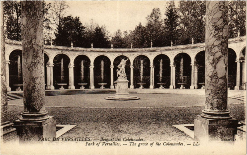 Carte postale ancienne Parc de Versailles - Bosques des Colonnades - Park of Versailles à Versailles