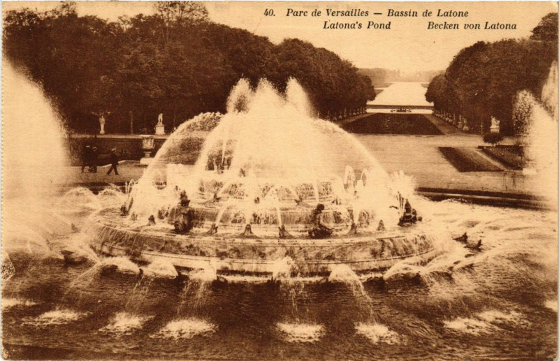 Carte postale ancienne Parc de Versailles - Bassin de Latone - Latona's Pond - BECken à Versailles