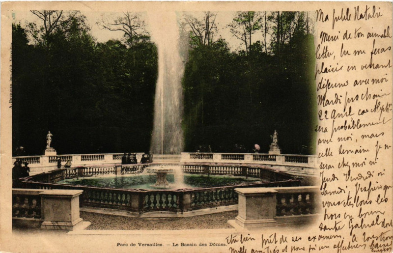 Carte postale ancienne Parc de Versailles - Le Bassin des Domes à Versailles