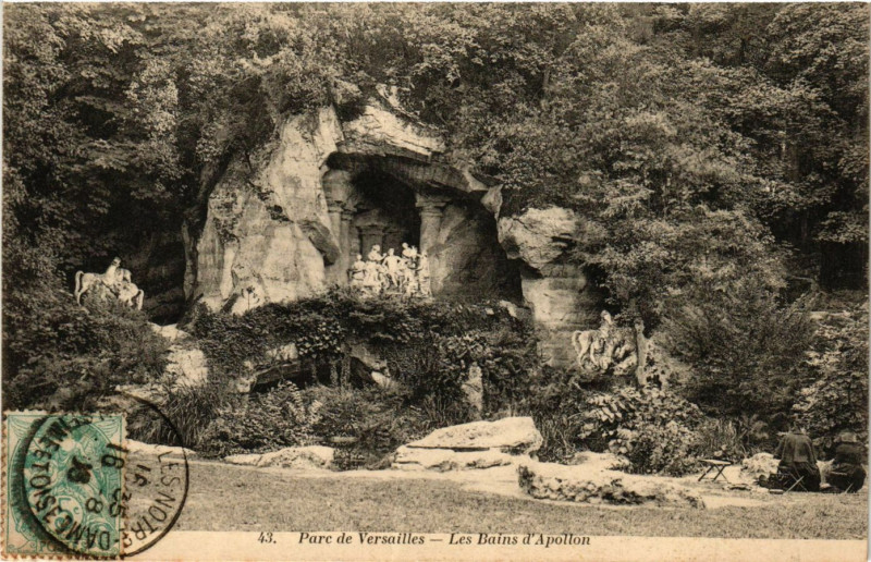 Carte postale ancienne Parc de Versailles --les-Bains d'Apollon à Versailles