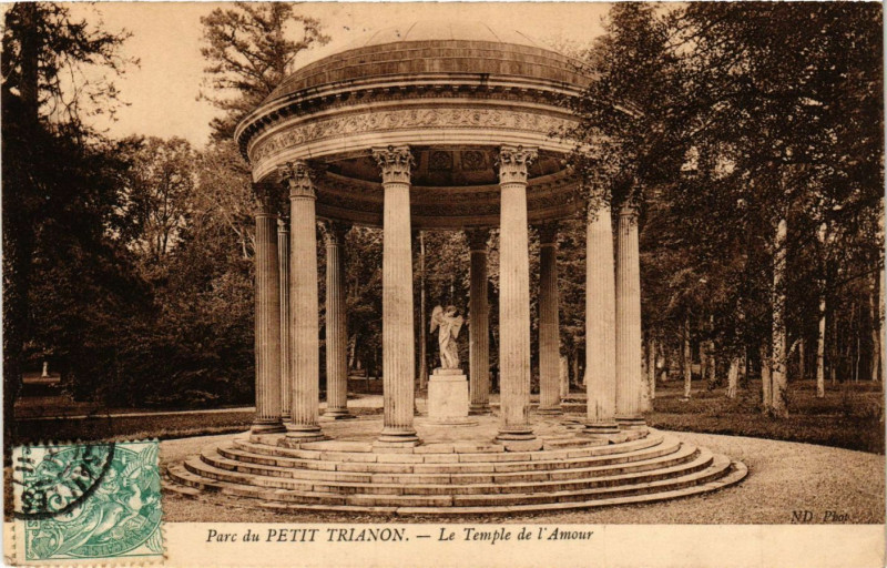 Carte postale ancienne Parc du Petit Trianon - Le Temple de l'Amour