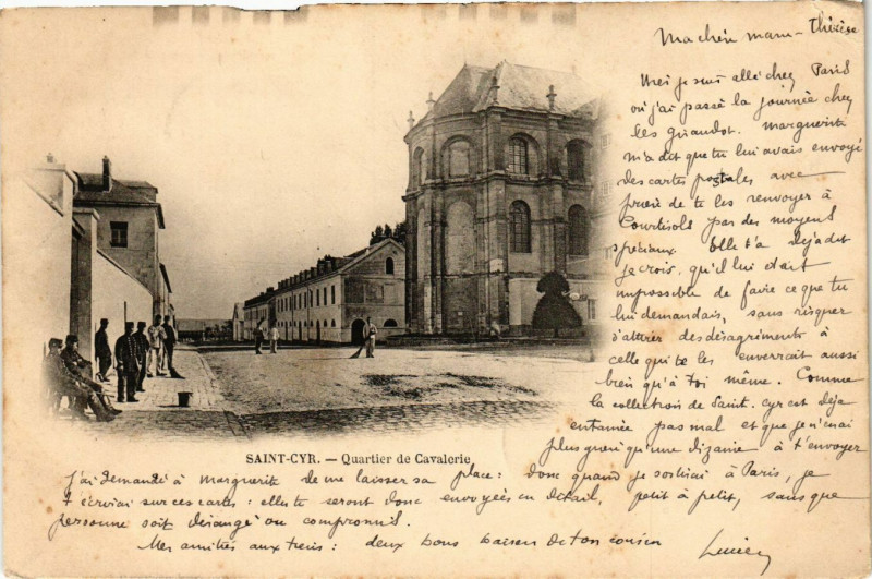 Carte postale ancienne Saint-Cyr - Quartier de Cavalerie