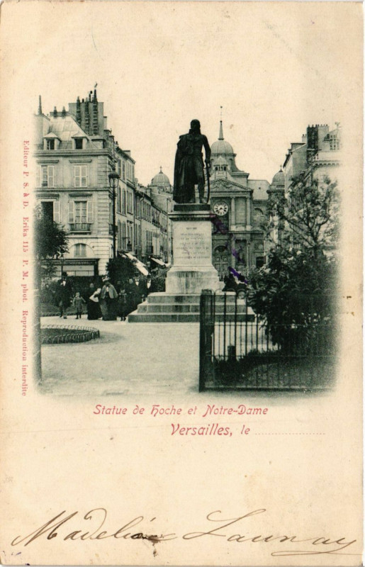 Carte postale ancienne Statue de hoche et Notre-Dame Versailles le à Versailles