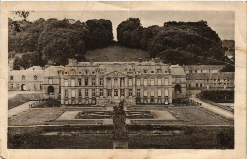 Carte postale ancienne Vallée de Chevreuse - Chateau de Dampierre - Le Chateau et à Chevreuse