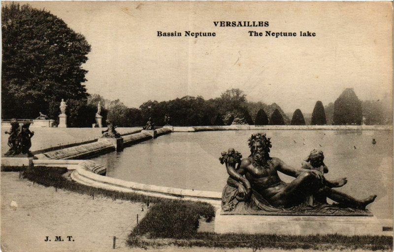 Carte postale ancienne Versailles - Bassin Neptune - The Neptune lake à Versailles