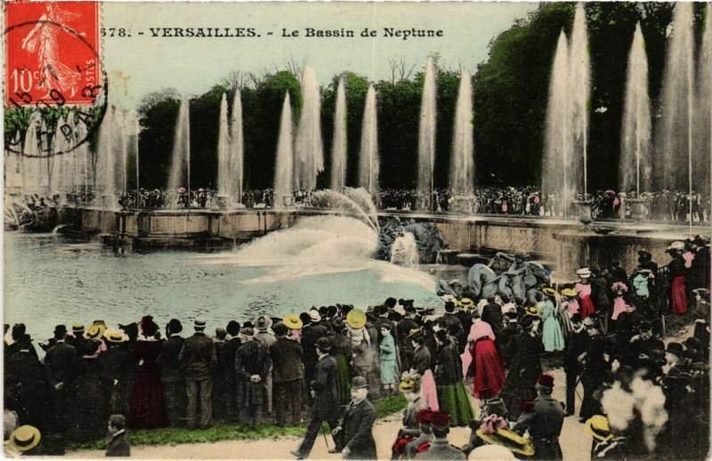 Carte postale ancienne Versailles - Le Bassin de Neptune à Versailles