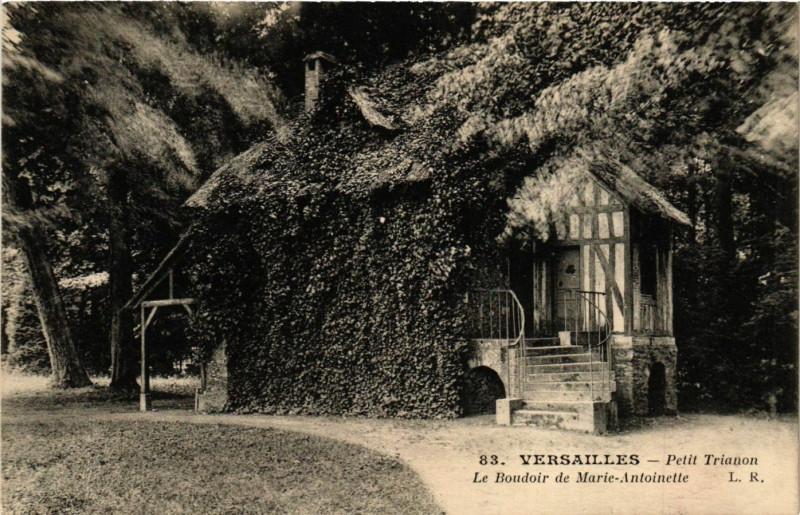 Carte postale ancienne Versailles - Petit Trianon - Le Boudoir de Marie-ANTOINEtte à Versailles