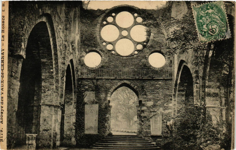 Carte postale ancienne Abbaye des Vaux-de-Cernay - La Rosace
