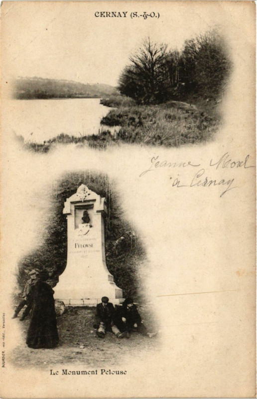 Carte postale ancienne Cernay - Le Monument Pelouse