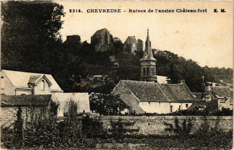 Carte postale ancienne Chevreuse - Ruines de l'ancien Chateau-fort à Chevreuse