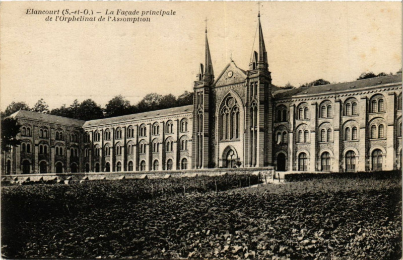 Carte postale ancienne Elancourt - La Facade principale de l'Orphelinat de... à Élancourt