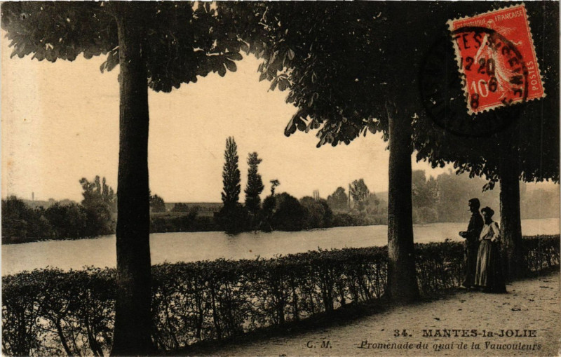 Carte postale ancienne Mantes-la-Jolie - Promenade du quai de la Vancoulents à Mantes-la-Jolie