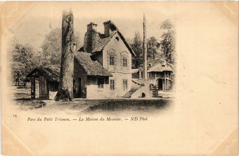 Carte postale ancienne Parc du Petit Trianon - La Maison du Meunier
