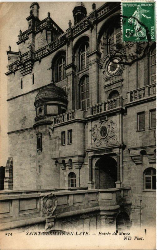 Carte postale ancienne Saint-Germain-en-Laye - Entrée du Musée à Saint-Germain-en-Laye