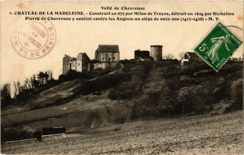 Carte postale ancienne Vallée de Chevreuse - Chateau de la Madeleine - Construit en 975 à Chevreuse