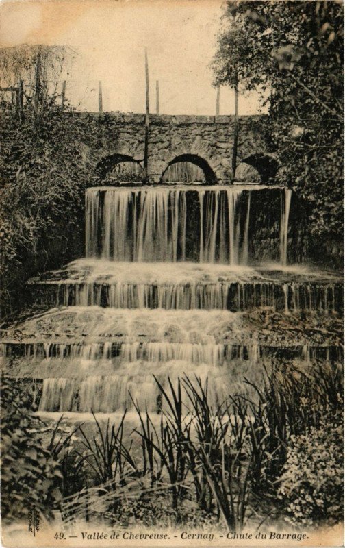 Carte postale ancienne Vallée de Chevreuse - Cernay - Chute du Barrage à Chevreuse