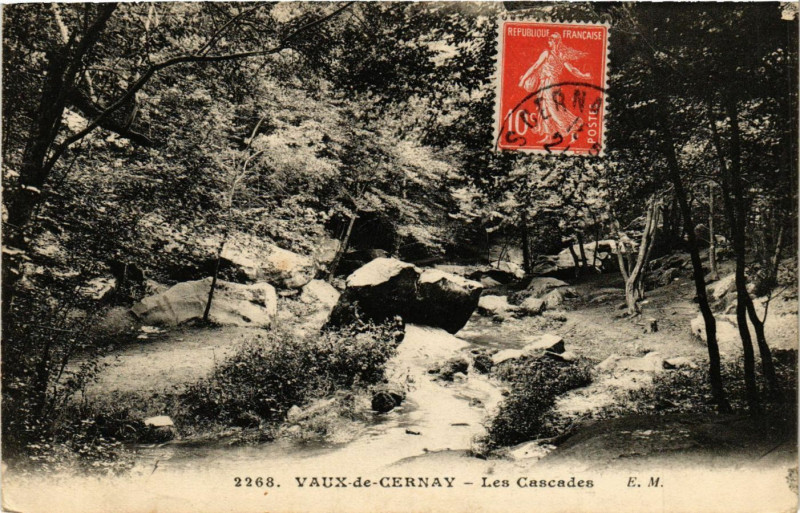 Carte postale ancienne Vaux-de-Cernay - Les Cascades